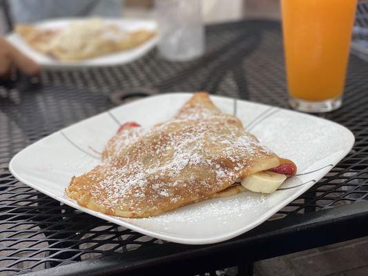 Banana strawberry crepe