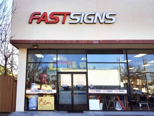 FASTSIGNS Pleasant Hill Storefront