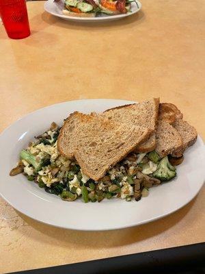 Egg white scrambler with wheat toast