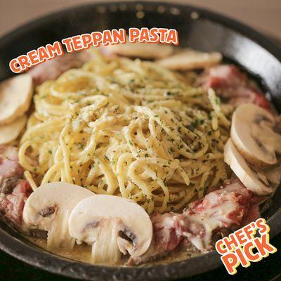 Your favorite pasta, creamy sauce, mushroom and some smoked beef combined into one perfect creamy dish for the winter~