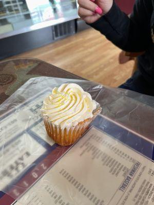 Lemon cupcake