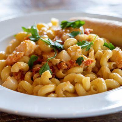 Shrimp, scallops, lump crab, cavatappi pasta, 
sun-dried tomatoes, blush sauce.