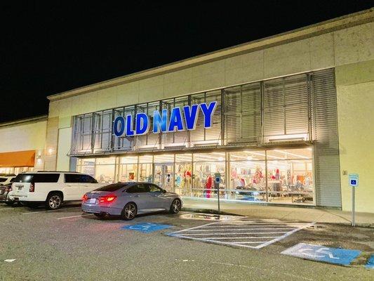 Old Navy, Brunswick storefront