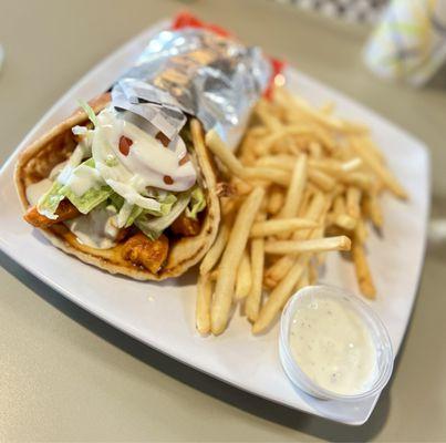 Gyro Wrap w/ Chicken