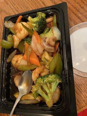 Shrimp with vegetables