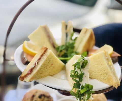 Sandwiches: Souchong (chicken cranberry), Limerick (cucumber), Punjab (egg salad), and Smoked Salmon