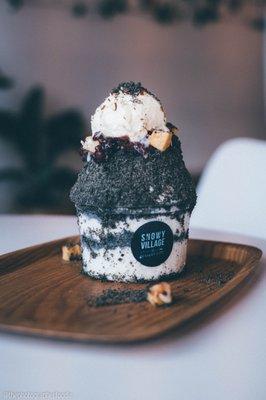 Black sesame bingsoo
 IG: @thephotographerfoodie