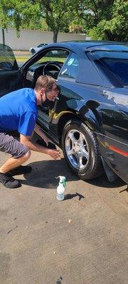 Detailer clean my rims!!!