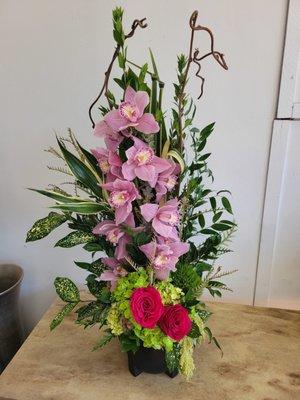 Here is the preview photo they sent me of my arrangement and they were delivered exactly as pictured!!