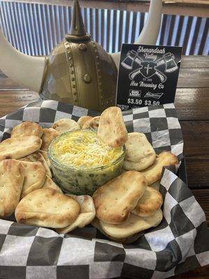 SPINACH DIP WITH PITA BREAD