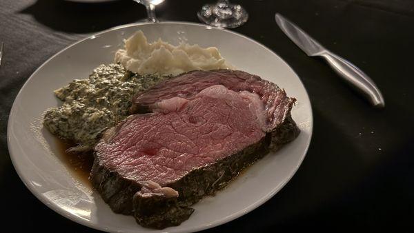 The President's Cut with creamed spinach and garlic mashed potatoes