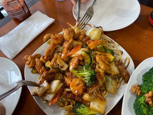 26. Wok-Fried Noodles with Sizzling Shrimp, Chicken, Beef and Vegetables