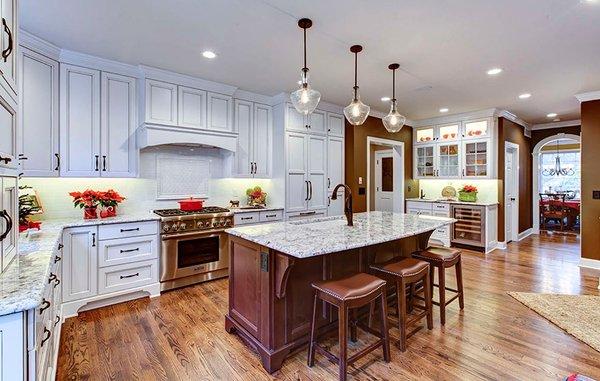 A beautiful kitchen using the Trenton white and brown