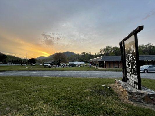 Beautiful sunset over the Grand Opening of the Shane Urquhart Metals & Glass Studio on April 9, 2021.