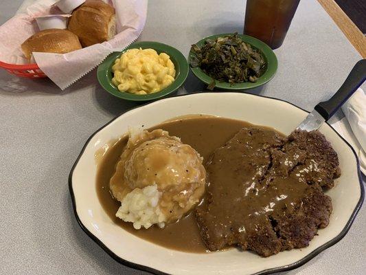 Hamburger steak, mac 'n' cheese and collards. Yum!