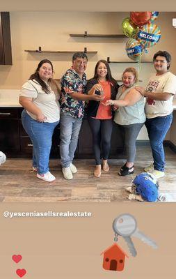 Another happy family and realtor!