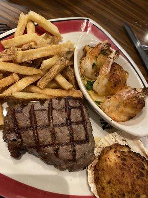 Steak with shrimp and seafood stuffie