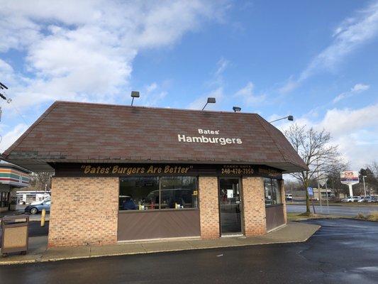 Unassuming exterior. Great burgers.