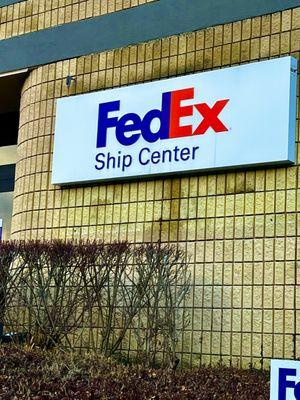 FedEx Ship Center