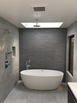 Casa Viva Concepts modern design tile shower black and grey