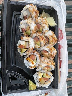 Texas Roll includes generous size pieces of smoked salmon