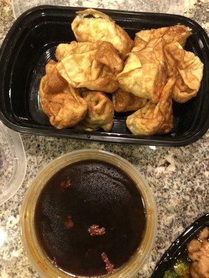 Wonton w/garlic sauce $8.95