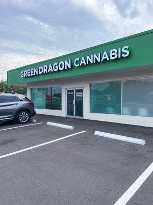 Green Dragon Cannabis Dispensary in Crystal River FL exterior