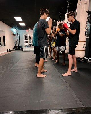 Muay Thai class (all levels) 12years+