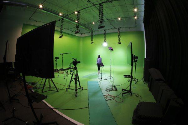 25' x 25' green screen