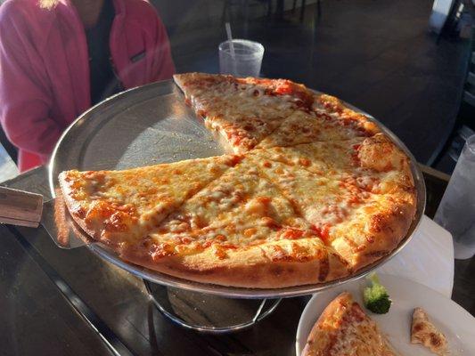 Cheese pizza