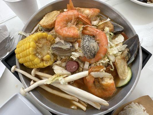 Prawn hotpot