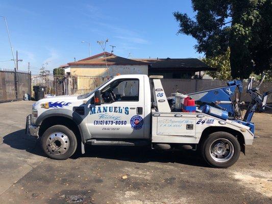 Manuel's Towing // AAA