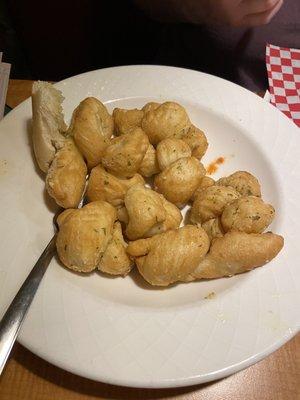 Garlic knots