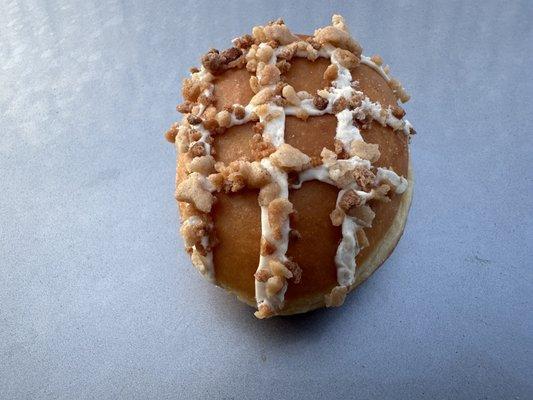 Apple Crumble Doughnut.