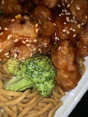 Sesame chicken with lo mein, staple