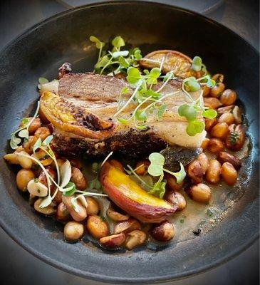 Pork belly with peaches and peanuts