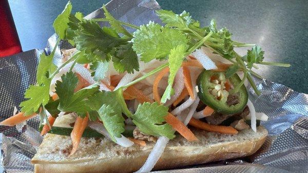 Small grilled pork Banh Mi