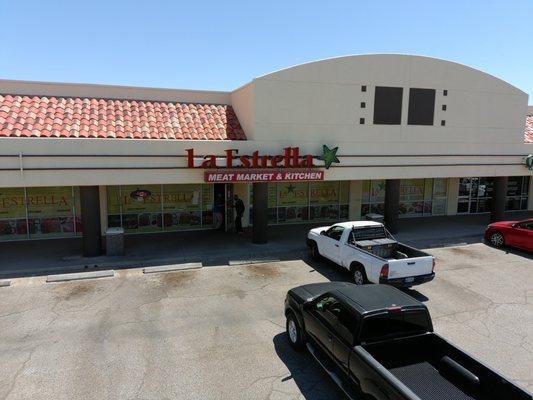 La Estrella Meat Market & Kitchen