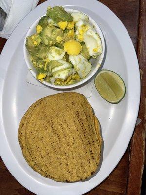 Salavadorian guacamole ($8.99)