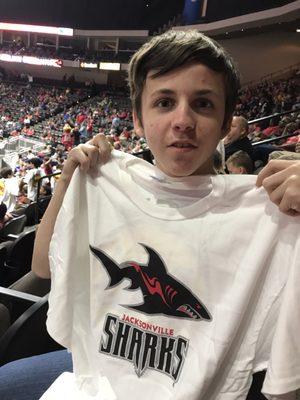 Just caught a shirt!