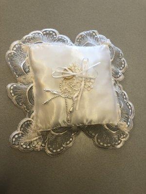 Ring pillow