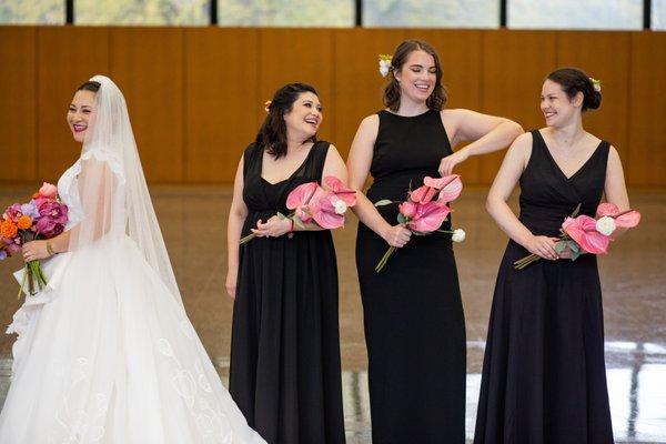 Bridemaids looking so elegant!