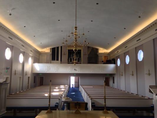 New LED cove light installation at the Presbyterian Church of Barrington