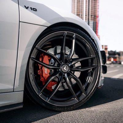 Audi R8 / Vorsteiner Wheels