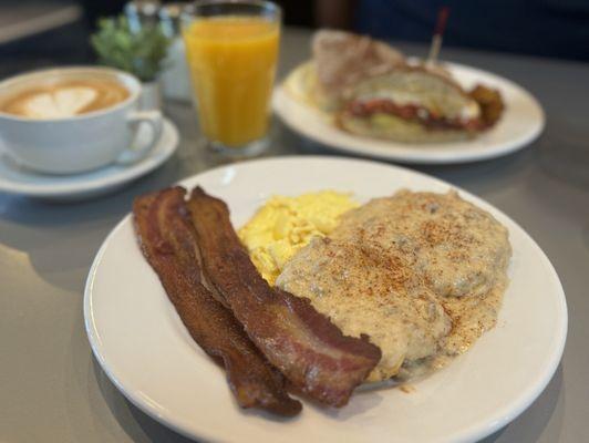 Biscuits & gravy