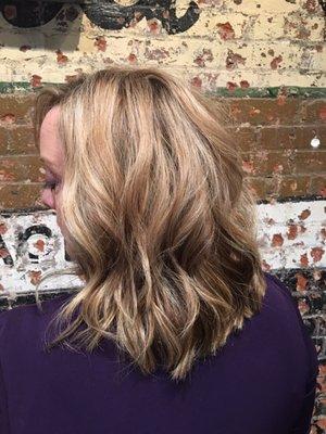 Dimensional blonde by Jennifer