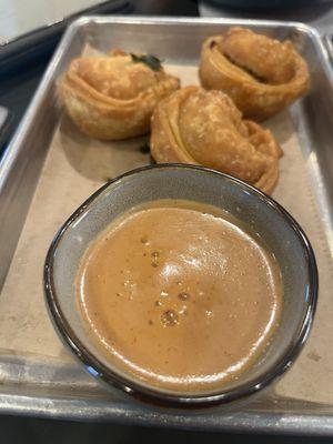 Cheeseburger empanadas