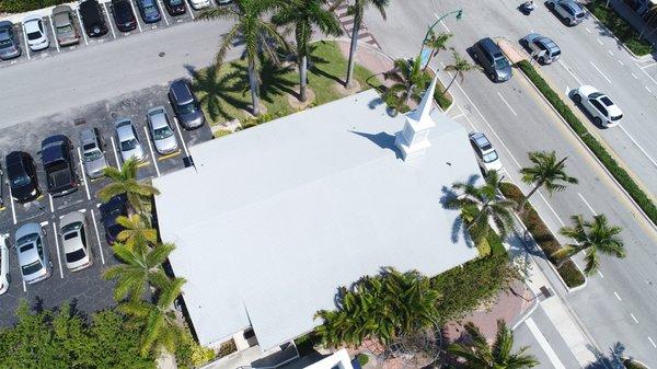 White shingle roof on church near Lauderdale-by-the-Sea