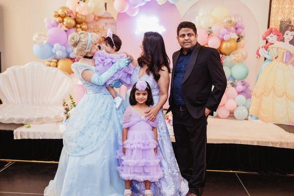 Cinderella cake cuttinv and family photo time