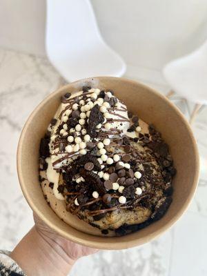 Cookies & creme cookie